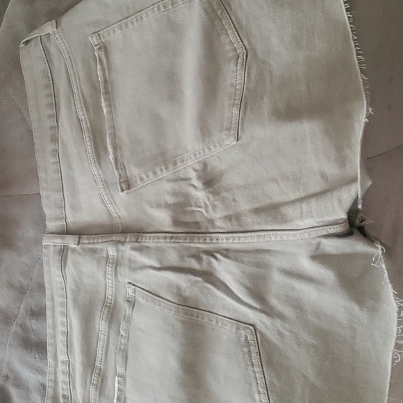 Nwt old navy shorts 18 - Picture 2 of 2